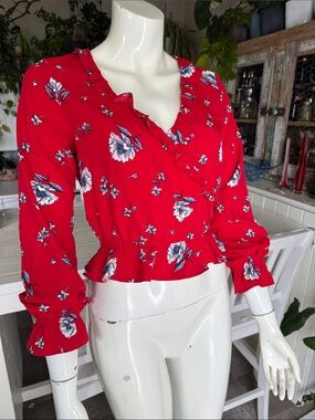 Divided Women’s Red Floral V-Neck Ruffle Cropped Blouse NWOT size 4